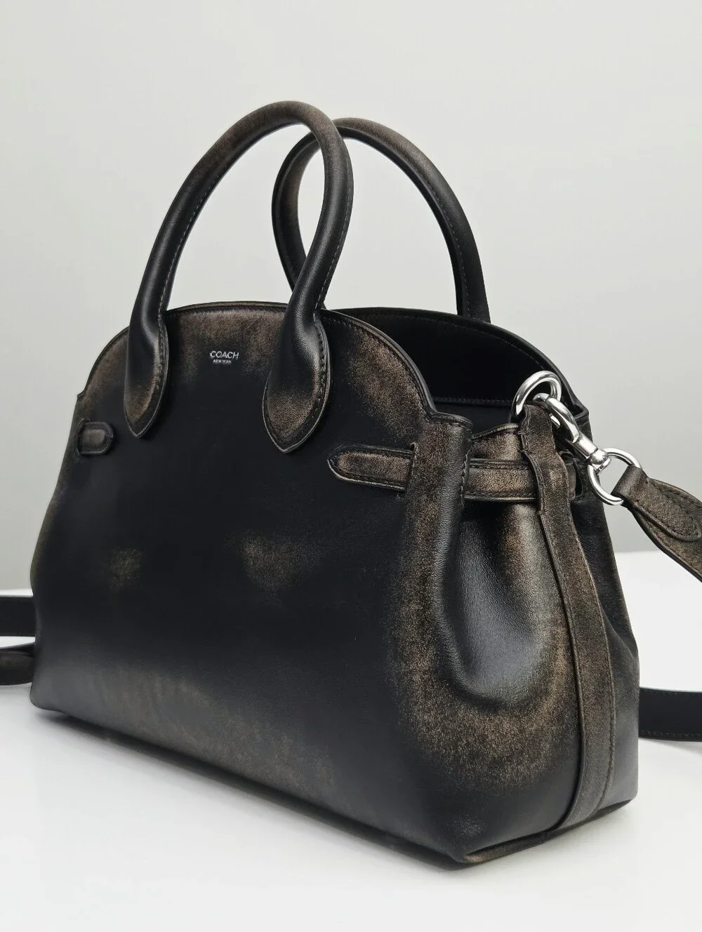 COACH SOFT EMPIRE CARRYALL BAG 28 IN LOVED LEATHER - Picture 2 of 14